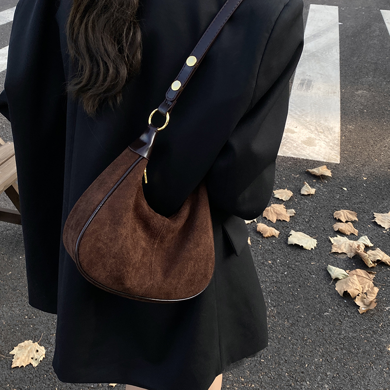 LEFTSIDE Women Small Suede Sho - Luxury Bags Trend 2025 评论和价格